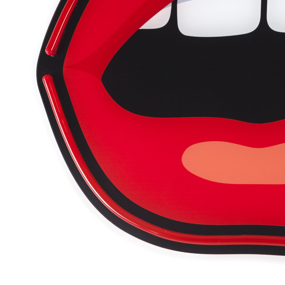 Seletti-Studio-Job-Led-Lamp-Mouth-131001.jpg