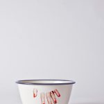 Toiletpaper Enamelled Metal Bowl Fingers