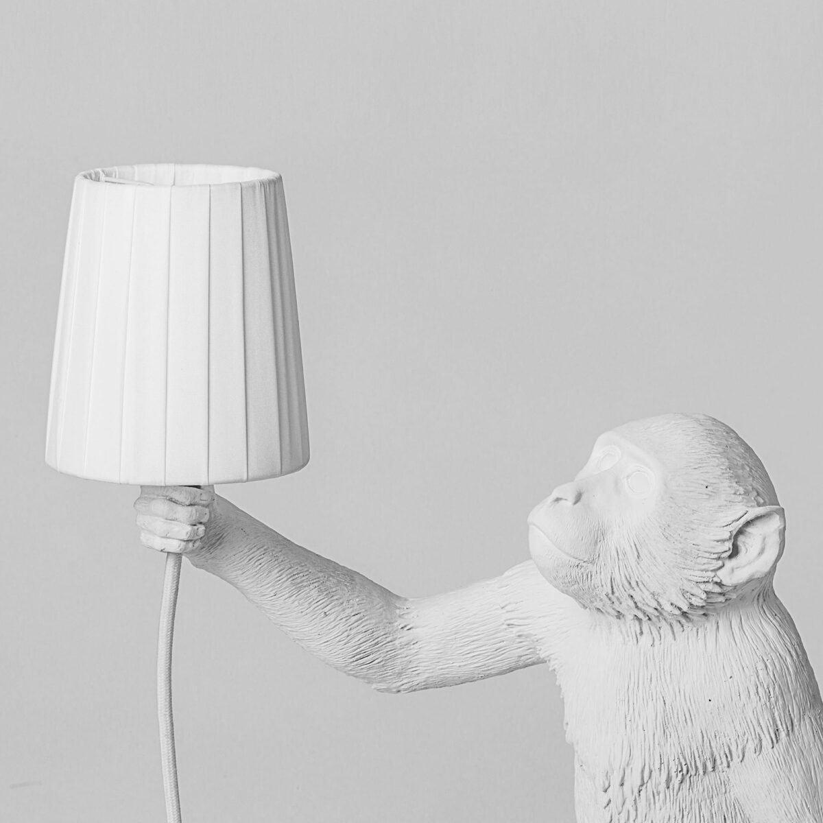 Seletti-lighting-monkey-lamp-14918whi-2